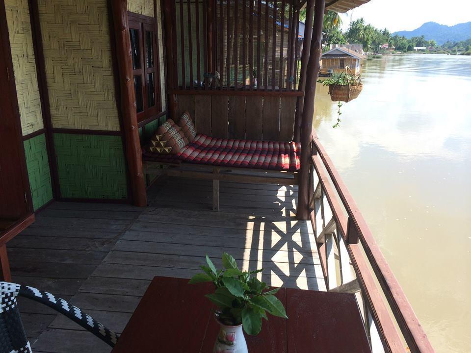 Dokchampa Pensión Ban Khon Exterior foto